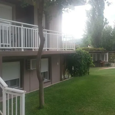 Dimitra's Metaggitsi Aparthotel