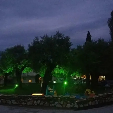 Aparthotel Dimitra's Metaggitsi *